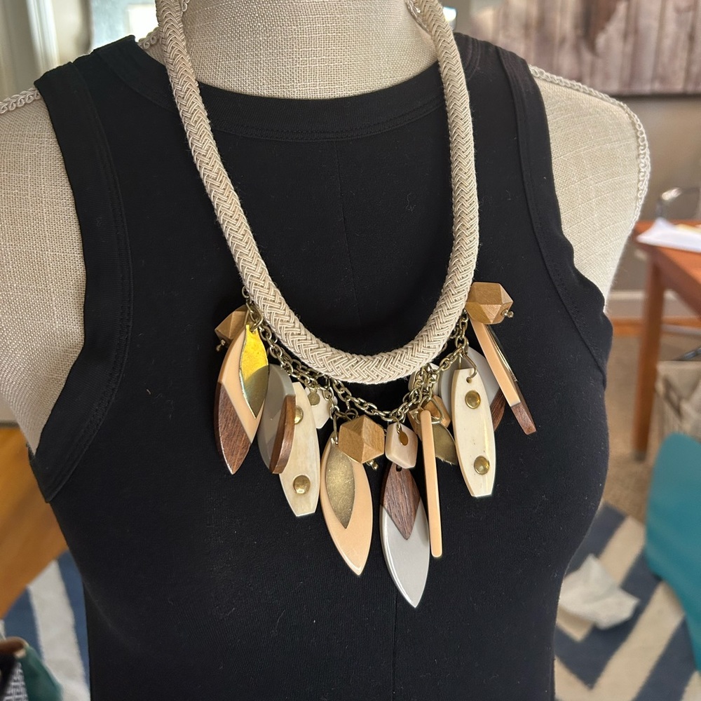 Adjustable rope necklace